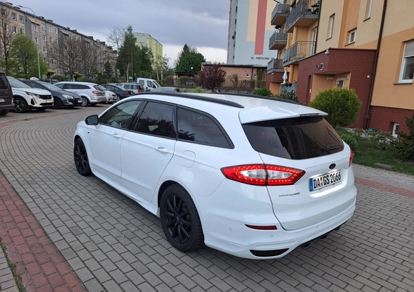 Ford Mondeo cena 58000 przebieg: 199000, rok produkcji 2017 z Wałbrzych małe 667